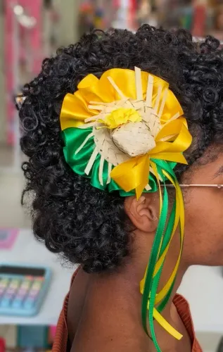Presilha junina chapéu