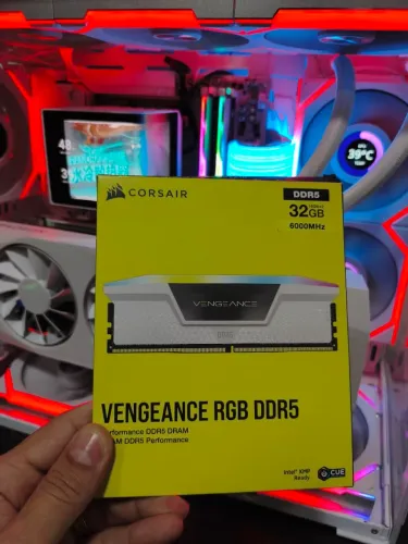 Memoria DDR5 32gb (2x16gb) 6000mhz Corsair Vengeance, Rgb cl36 brancas raridade Ac cartão