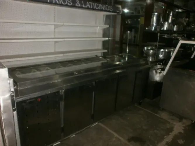 balcão refrigerado - com espaço no tampo cubas refrigerada - tampa de vidro