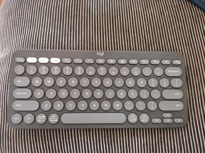 Teclado Logitech pebble keys 2 K380s ( Incluí caixa e manuais)