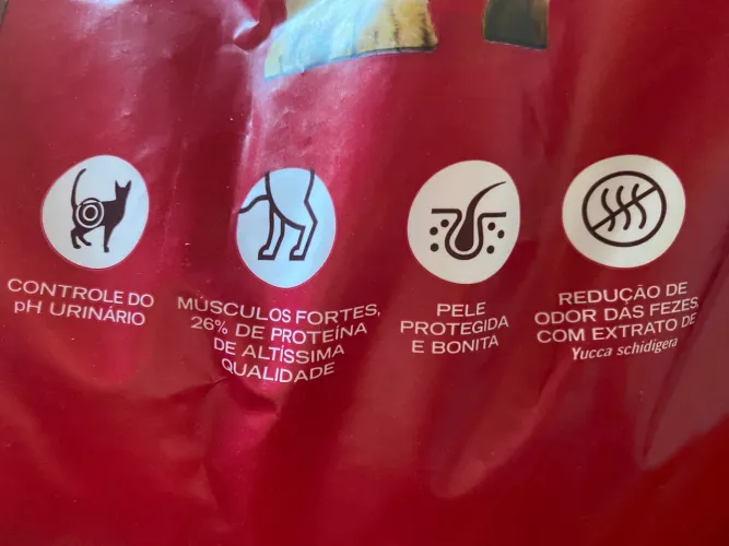 4kg e meio de raçao de gatos