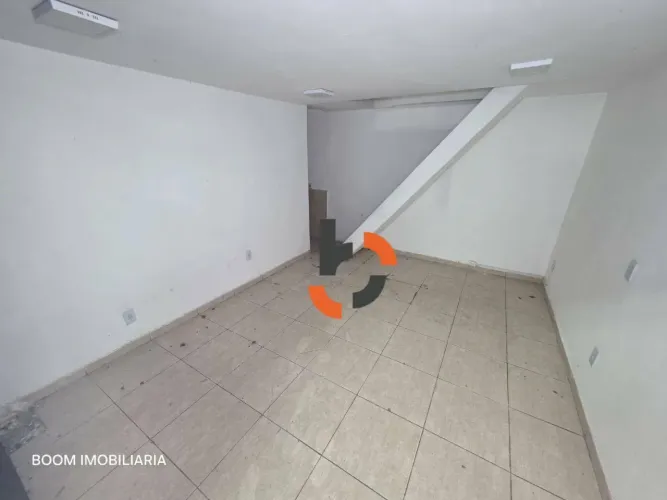 Loja Comercial à venda com 03 pavimentos (galeria frente Calçadão) com 36 m² por R$ 550.00
