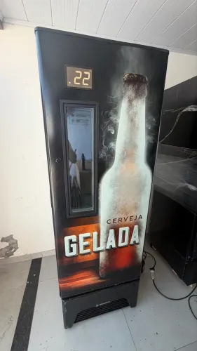 Cervejeira Metalfrio 574 litros 220v gelada 