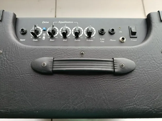 Amplificador Cubo Borne Steel 70GT para Guitarra - Usado (Perfeito Estado)