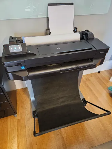 Impressora HP DesignJet T120 Plotter A1 com Pedestal Original Apenas 1.075 Impressões
