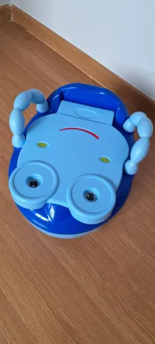 Troninho infantil sapinho azul