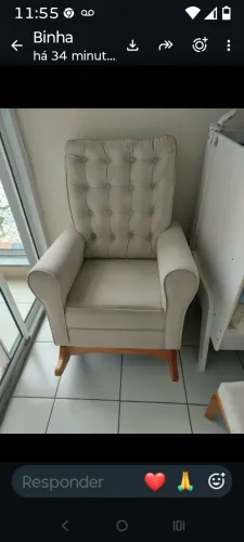 Poltrona de balanço de amamentação