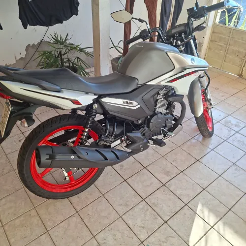 Moto Yamaha Factor DX Aluguel