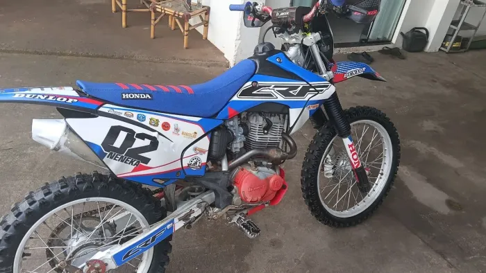 Vendo crf 230 