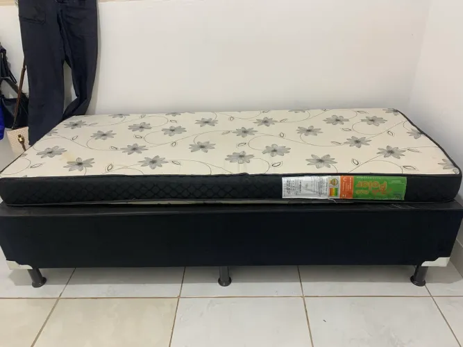 Cama box + colchão de solteiro