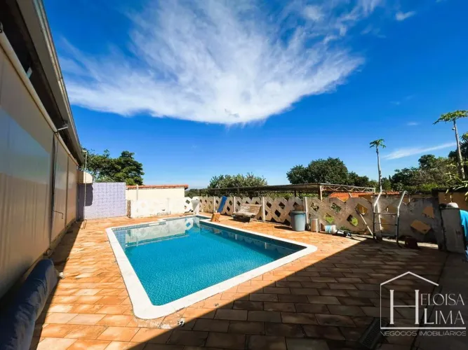 Casa a venda no Bairro Monterrey em Louveira - SP