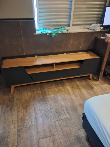 Rack para TV Estilo Retrô - Madeira e Grafite/Preto (Lindo e Muito Conservado)