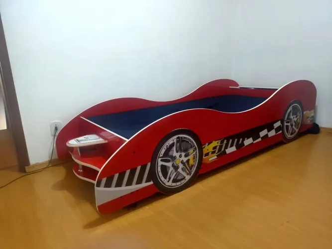 Cama Infantil Hot Wheels com Baú e Prateleiras