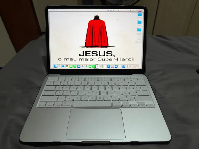 MacBook Neo 512 gb prata