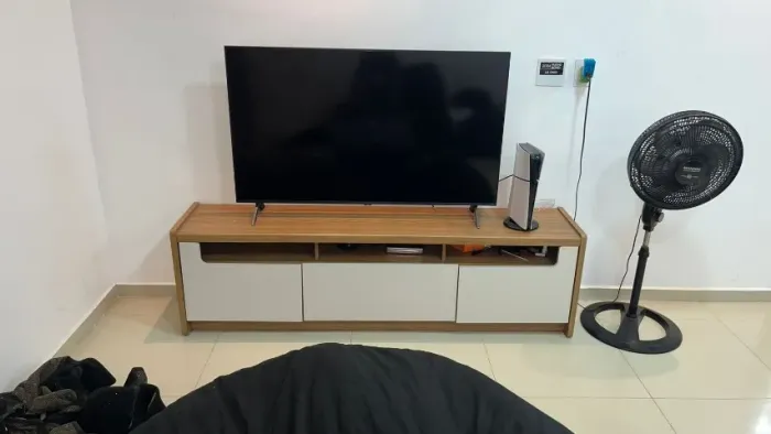 Pra vender hoje- BAIXEI - Rack MDF super novo - 1 ano de uso - Motivo mudança