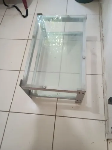 Mesa de centro c/tampo de vidro
