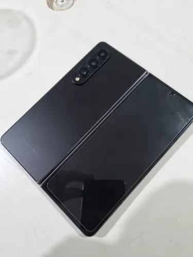 Samsung Galaxy Z Fold 4 em bom estado
