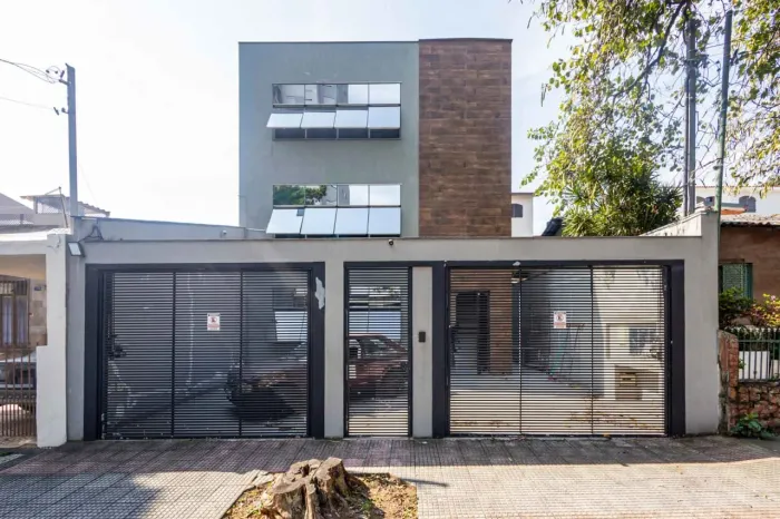 Prédio comercial na Rua Professor José Maria Calazans Nogueira, 239 300 m²