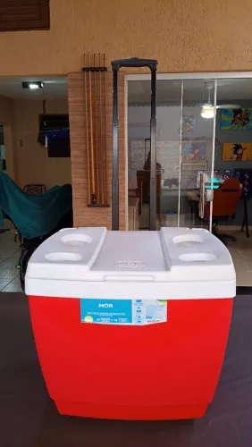 " Promoção"Caixa térmica MOR 42 litros com roda.