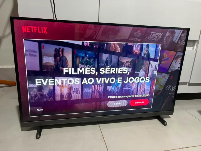 Smart tv 32 Philips impecável 1 mes de uso