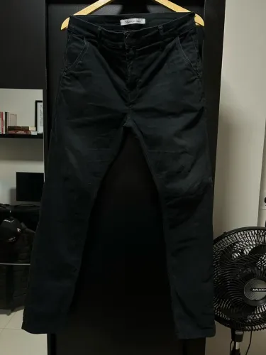 Calça preta Calvin Klein