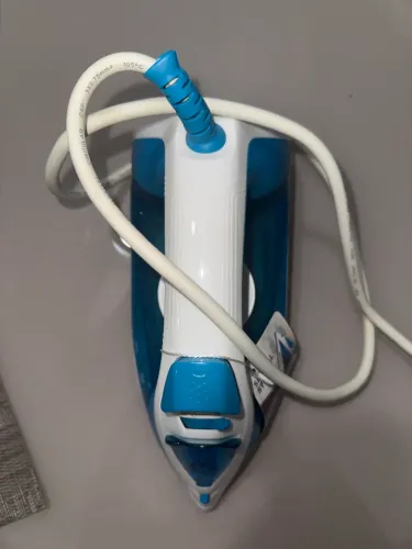 FERRO DE PASSAR BLACK AND DECKER NOVO