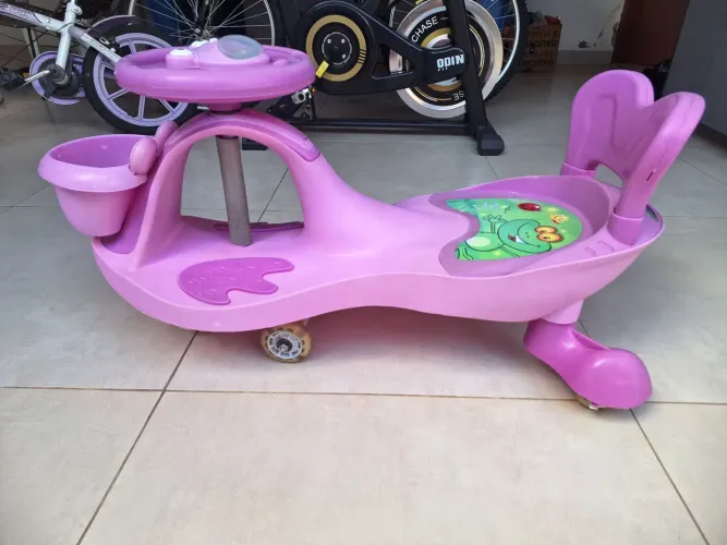 Carrinho gira gira Zippy Toys