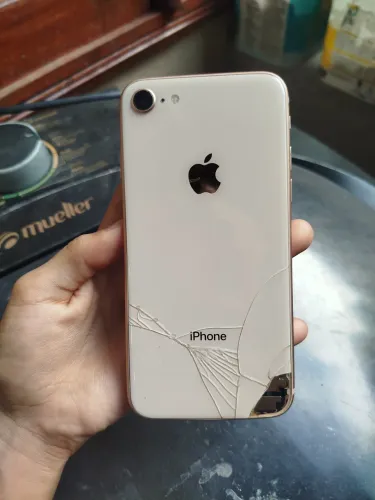 iPhone 8
