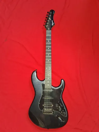 Guitarra Tagima Sixmart com efeitos de som