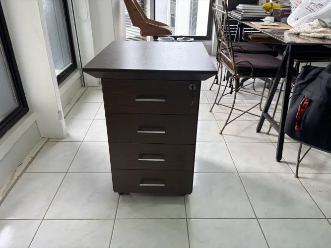 Gaveteiro Organizador com Rodinhas em Marcenaria