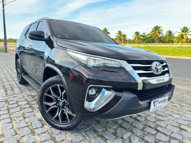 Toyota Hilux SW4 SRX 4X4 2.8 TDI 16V Dies. Aut. 2019