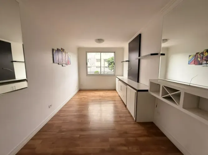 Apartamento de 55 m² com 2 quartos para aluguel no Jardim Ester Yolanda