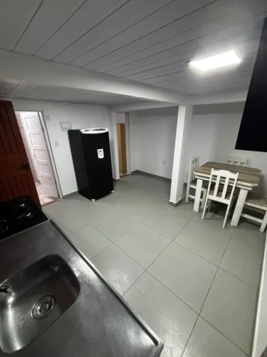 Alugo casa dois quartos