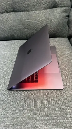 MacBook pro 2017 - i7, 16gb RAM - SSD 512GB