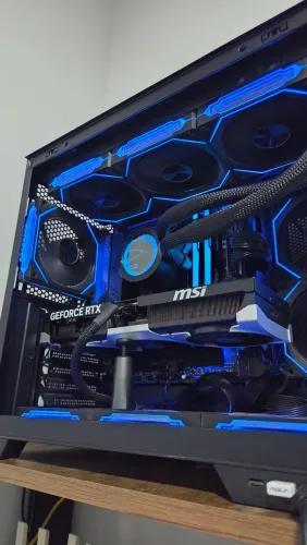 Pc Gamer HIGHEND (R7 9800x3d, 2x32, b650 Aorus, RTX 5070ti 16GB))