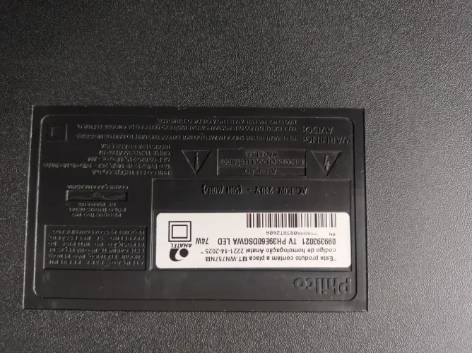 TV LCD 32 polegadas usada sem controle