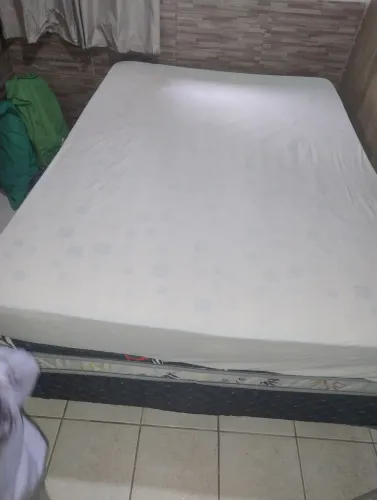 Cama box + colchão