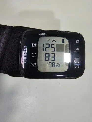 Medidor de Pressão Digital de Punho com Estojo