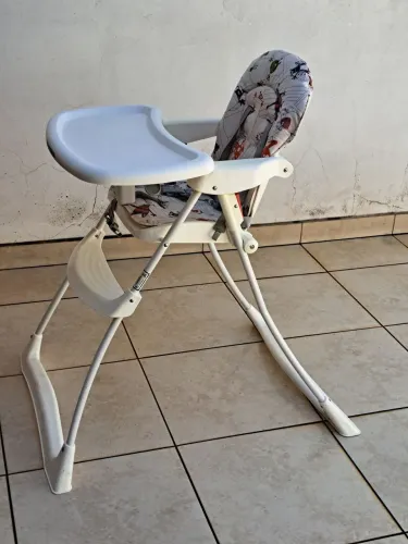 Cadeira de comer para bebe