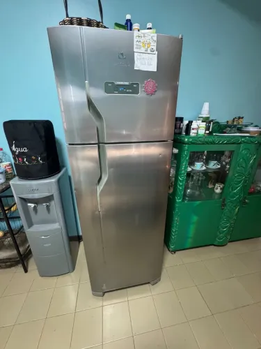 Geladeira Fros free Electrolux
