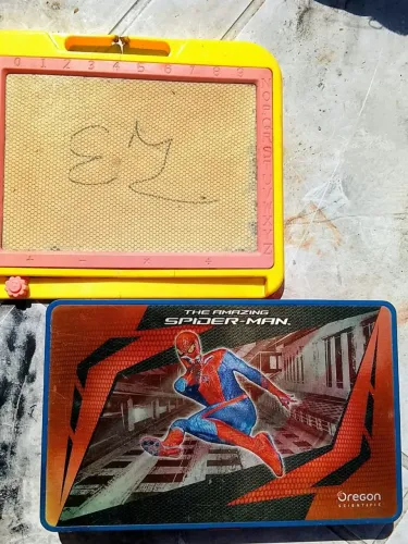COMPUTADOR INFANTIL HOMEM-ARANHA + LOUSA MÁGICA