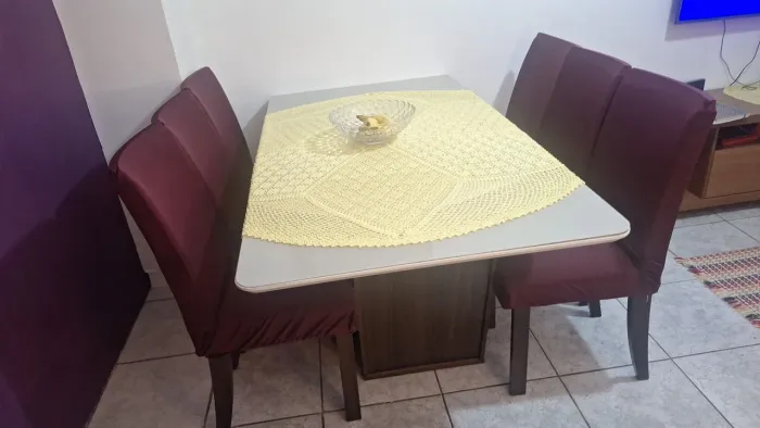 Mesa de jantar 6 cadeiras