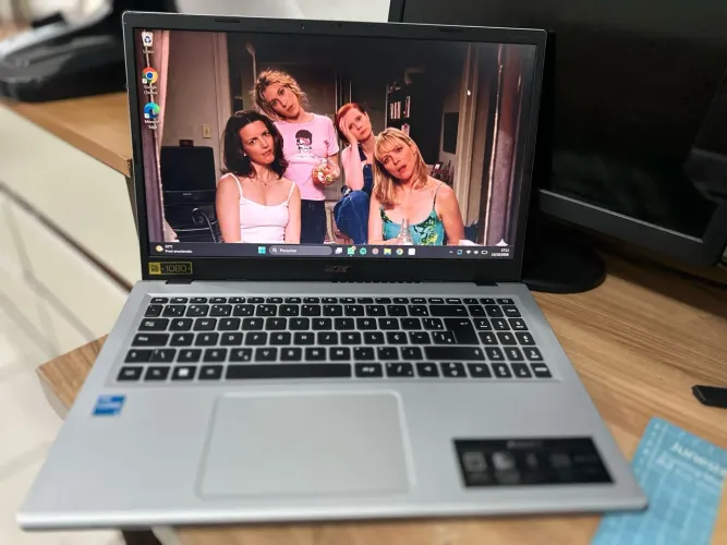 NOTEBOOK 1 ano de uso