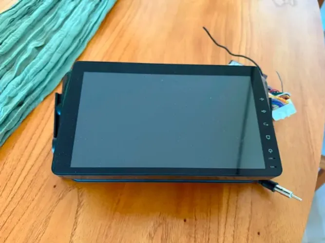 Central Multimídia Aikon Core 9" QLED Android Universal (CarPlay/Android Auto)