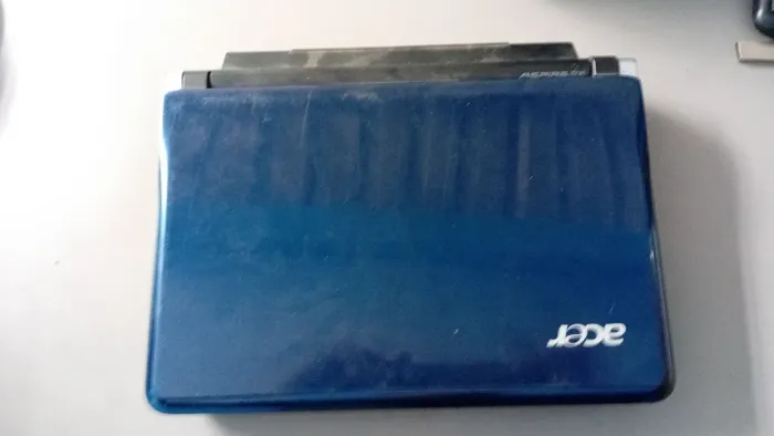 Acer aspire one