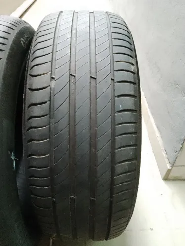 Pneu 215x55R17.michelin.dot 24..par 650.00