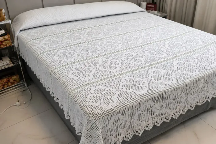 Colcha crochê casal (Queen) - Trevo