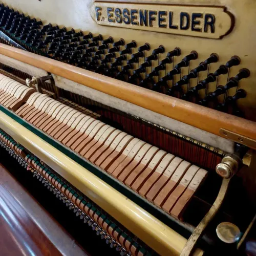 Afinação e reparo de pianos