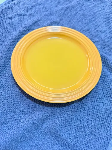 Prato Le Creuset 22cm nectar