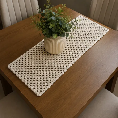 Trilho de mesa de crochê ,trabalho manual TAM 35cm /1M 